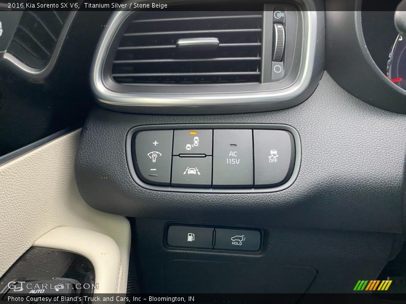 Titanium Silver / Stone Beige 2016 Kia Sorento SX V6