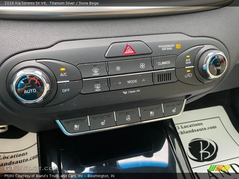Titanium Silver / Stone Beige 2016 Kia Sorento SX V6