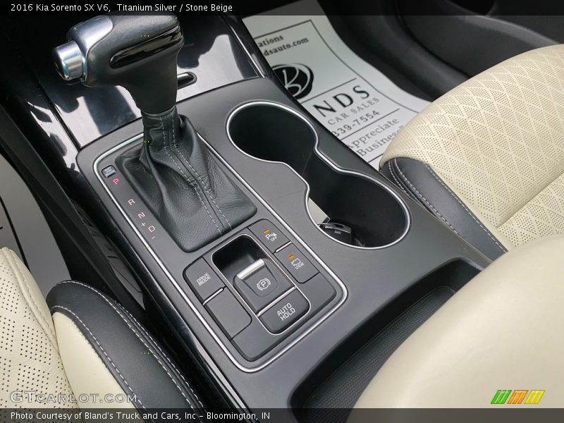 Titanium Silver / Stone Beige 2016 Kia Sorento SX V6