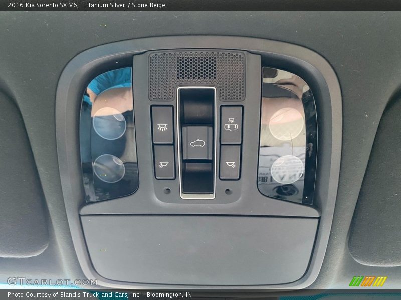 Titanium Silver / Stone Beige 2016 Kia Sorento SX V6