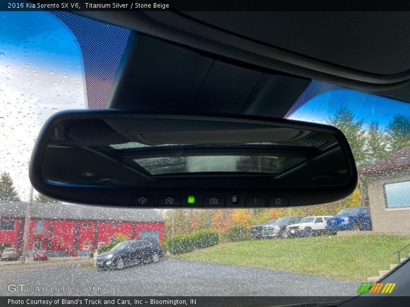 Titanium Silver / Stone Beige 2016 Kia Sorento SX V6