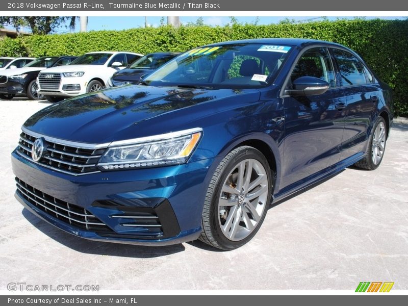 Front 3/4 View of 2018 Passat R-Line