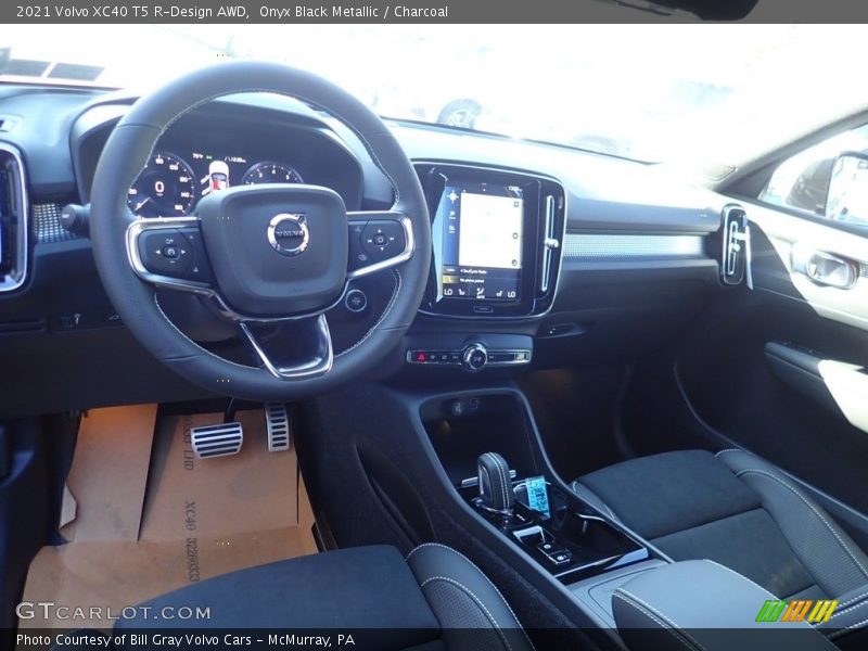  2021 XC40 T5 R-Design AWD Charcoal Interior