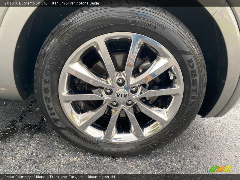 Titanium Silver / Stone Beige 2016 Kia Sorento SX V6