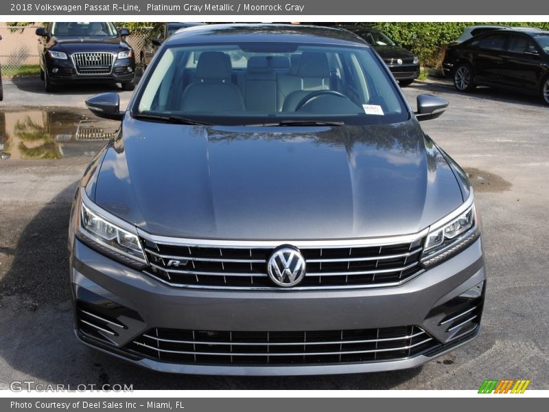 Platinum Gray Metallic / Moonrock Gray 2018 Volkswagen Passat R-Line