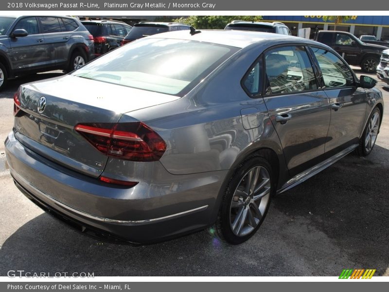 Platinum Gray Metallic / Moonrock Gray 2018 Volkswagen Passat R-Line
