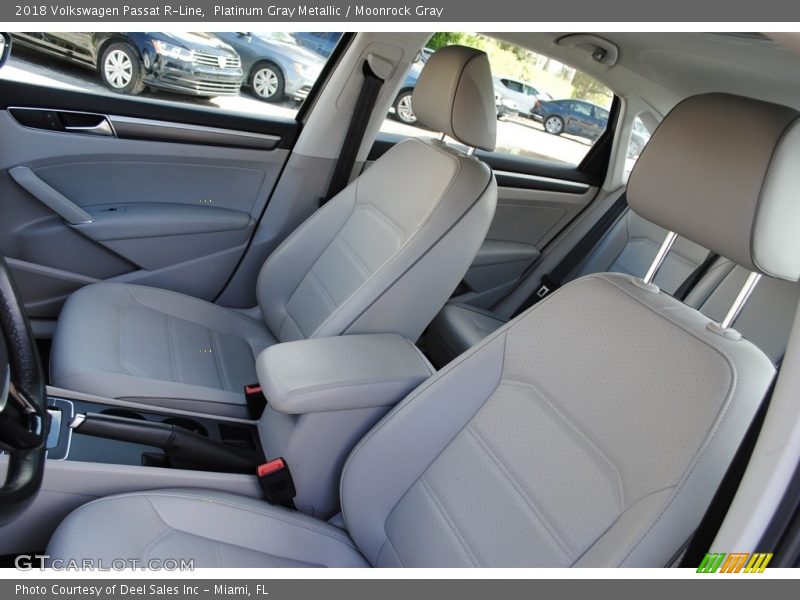 Platinum Gray Metallic / Moonrock Gray 2018 Volkswagen Passat R-Line
