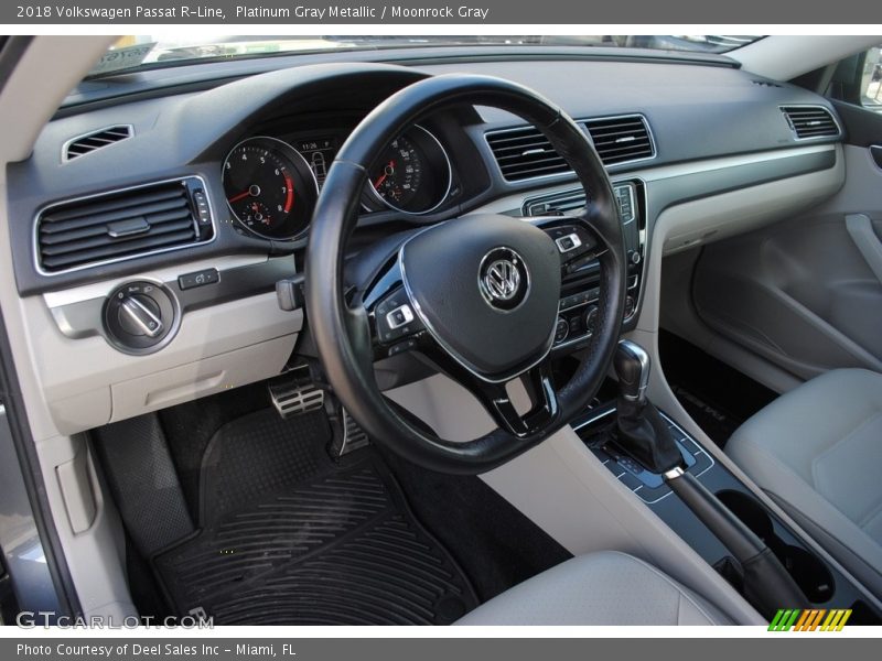 Platinum Gray Metallic / Moonrock Gray 2018 Volkswagen Passat R-Line