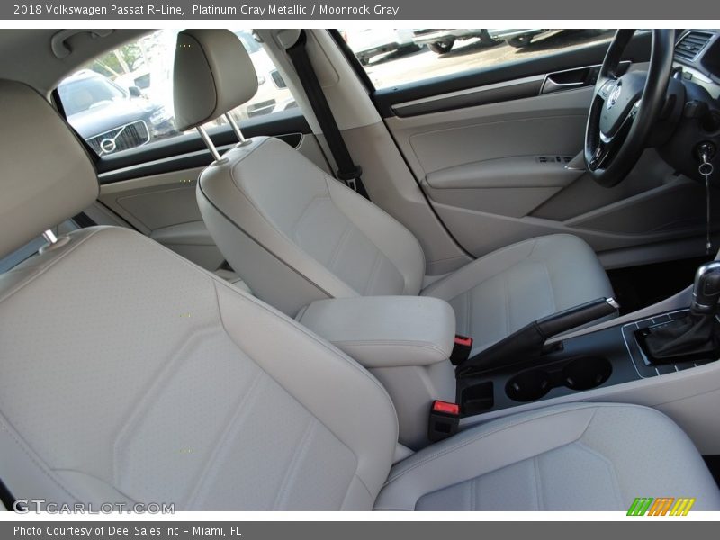 Platinum Gray Metallic / Moonrock Gray 2018 Volkswagen Passat R-Line