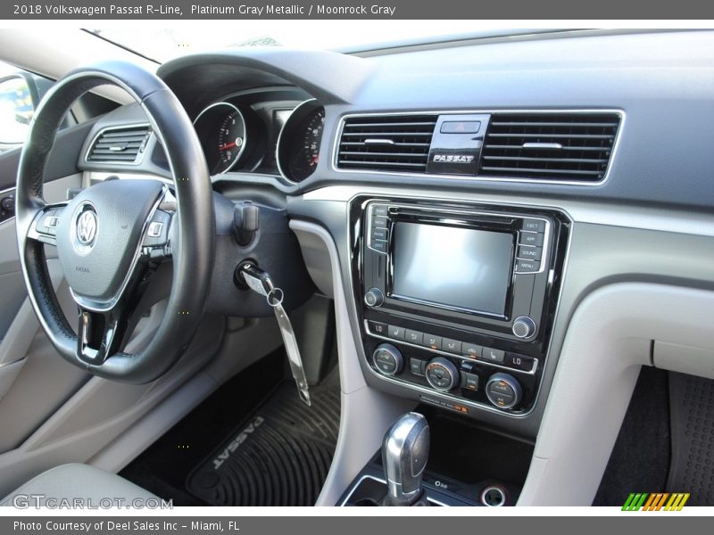 Platinum Gray Metallic / Moonrock Gray 2018 Volkswagen Passat R-Line