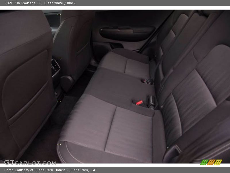 Clear White / Black 2020 Kia Sportage LX
