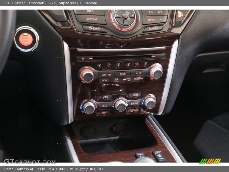 Super Black / Charcoal 2013 Nissan Pathfinder SL 4x4