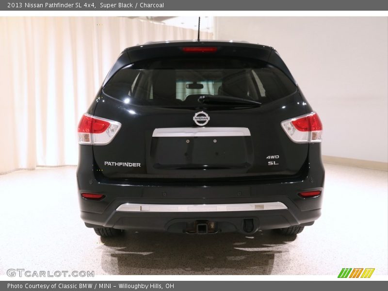 Super Black / Charcoal 2013 Nissan Pathfinder SL 4x4
