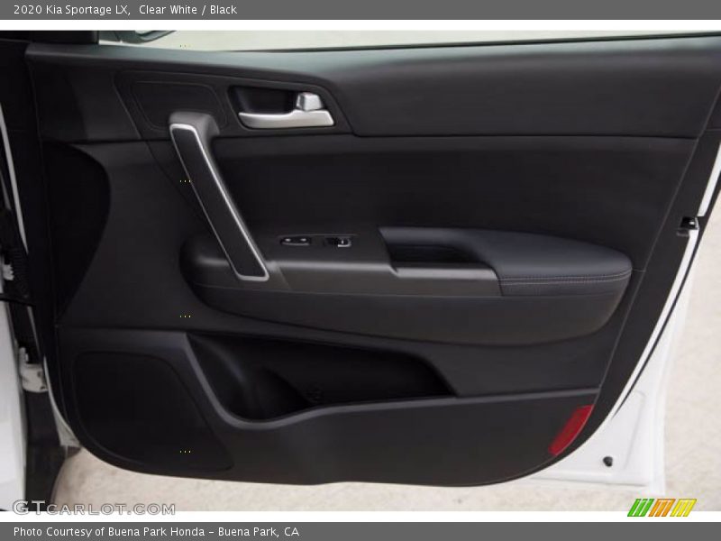 Clear White / Black 2020 Kia Sportage LX