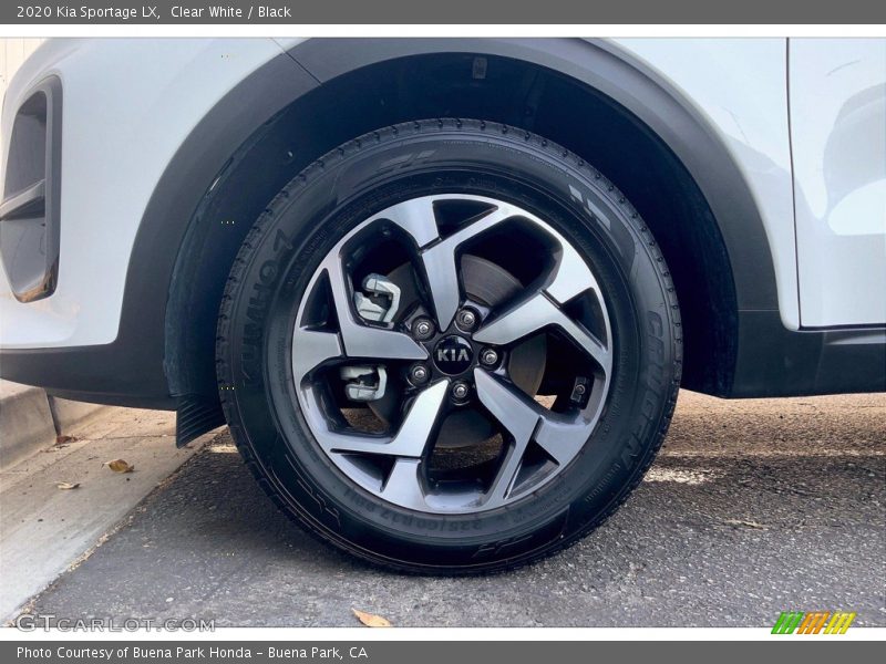 Clear White / Black 2020 Kia Sportage LX
