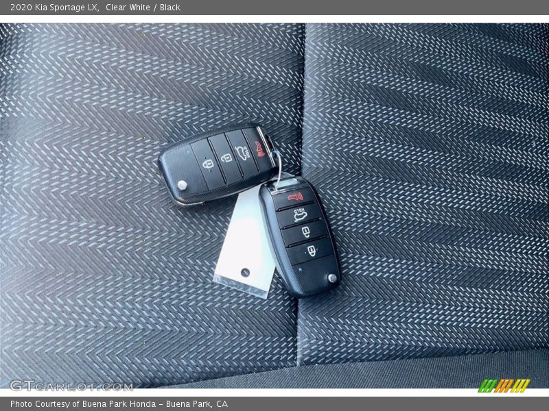 Keys of 2020 Sportage LX