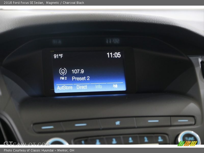 Magnetic / Charcoal Black 2018 Ford Focus SE Sedan