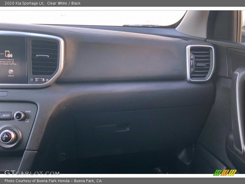 Clear White / Black 2020 Kia Sportage LX