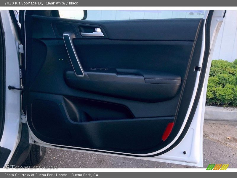 Clear White / Black 2020 Kia Sportage LX