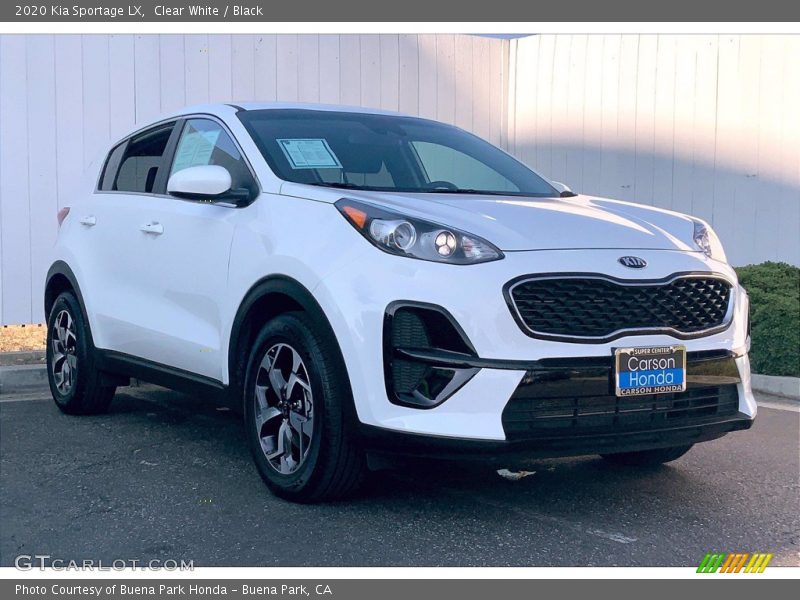 Front 3/4 View of 2020 Sportage LX