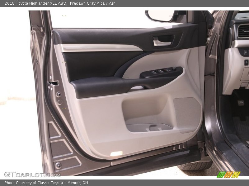 Predawn Gray Mica / Ash 2018 Toyota Highlander XLE AWD