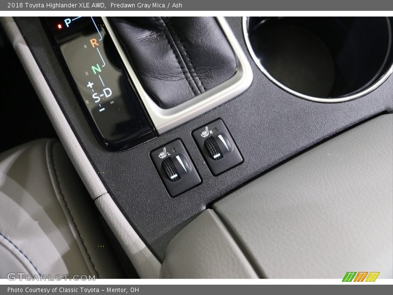 Predawn Gray Mica / Ash 2018 Toyota Highlander XLE AWD