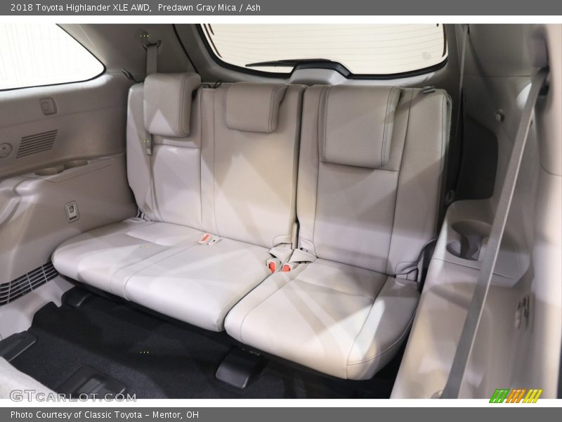 Predawn Gray Mica / Ash 2018 Toyota Highlander XLE AWD