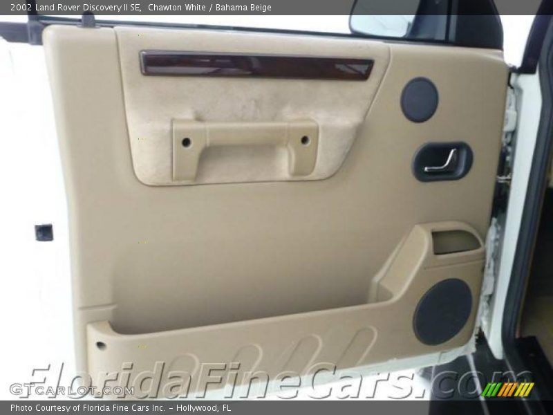 Chawton White / Bahama Beige 2002 Land Rover Discovery II SE