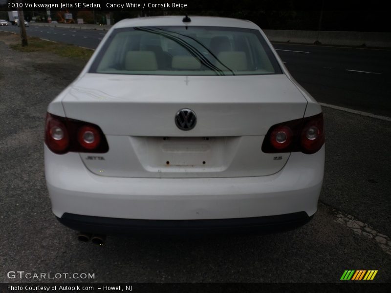 Candy White / Cornsilk Beige 2010 Volkswagen Jetta SE Sedan