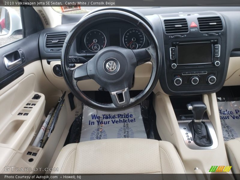 Candy White / Cornsilk Beige 2010 Volkswagen Jetta SE Sedan