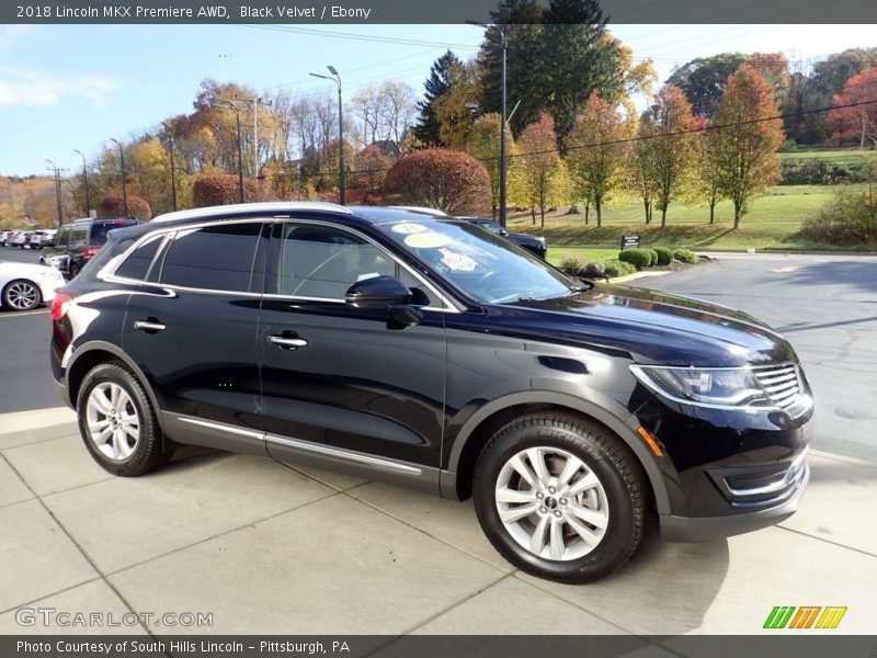 Front 3/4 View of 2018 MKX Premiere AWD