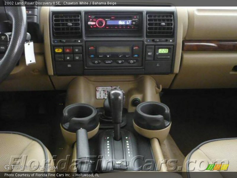 Chawton White / Bahama Beige 2002 Land Rover Discovery II SE