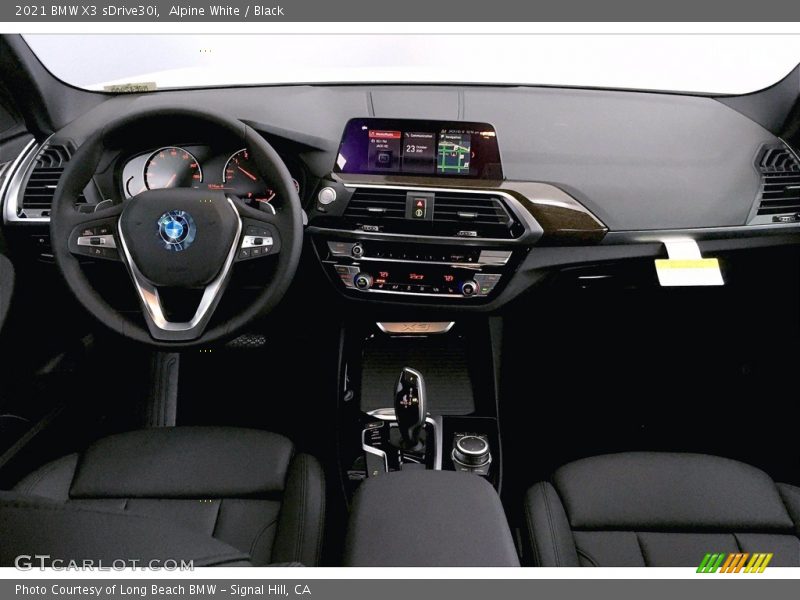Alpine White / Black 2021 BMW X3 sDrive30i