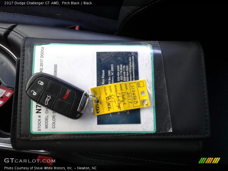 Pitch Black / Black 2017 Dodge Challenger GT AWD