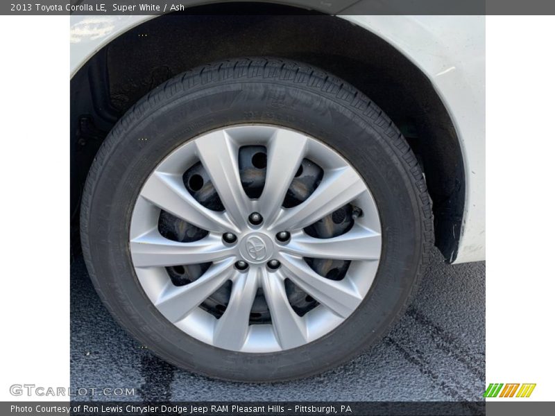 Super White / Ash 2013 Toyota Corolla LE