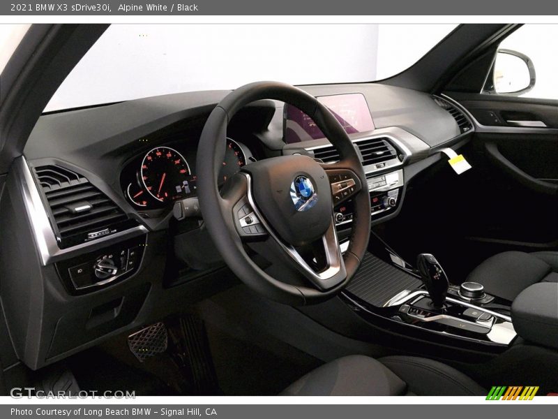 Alpine White / Black 2021 BMW X3 sDrive30i