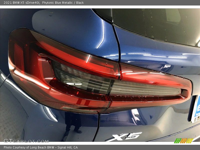 Phytonic Blue Metallic / Black 2021 BMW X5 sDrive40i