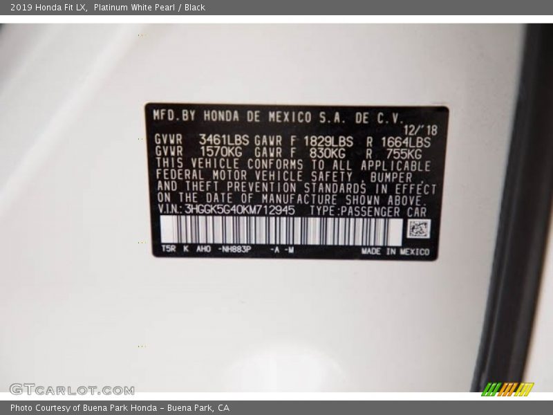 Platinum White Pearl / Black 2019 Honda Fit LX
