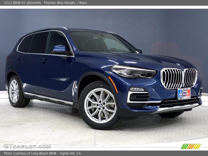 Front 3/4 View of 2021 X5 sDrive40i