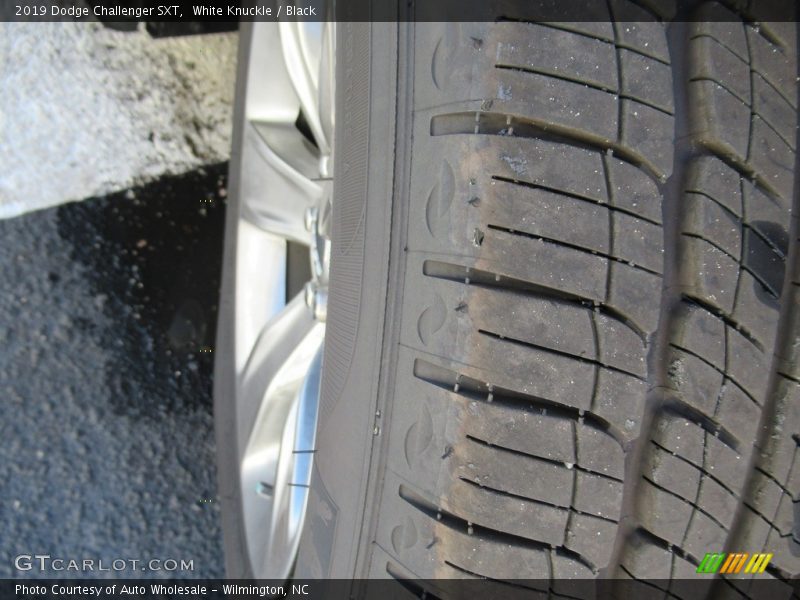 White Knuckle / Black 2019 Dodge Challenger SXT