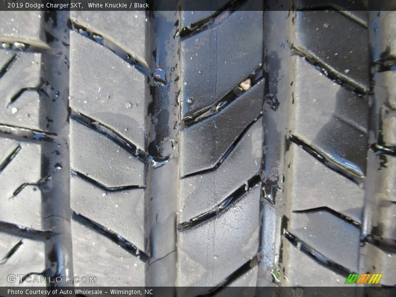 White Knuckle / Black 2019 Dodge Charger SXT