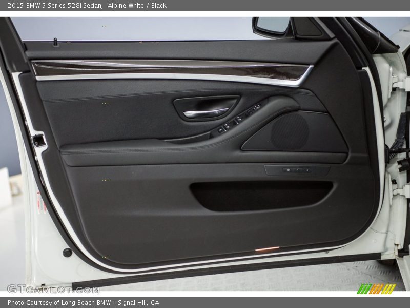 Alpine White / Black 2015 BMW 5 Series 528i Sedan