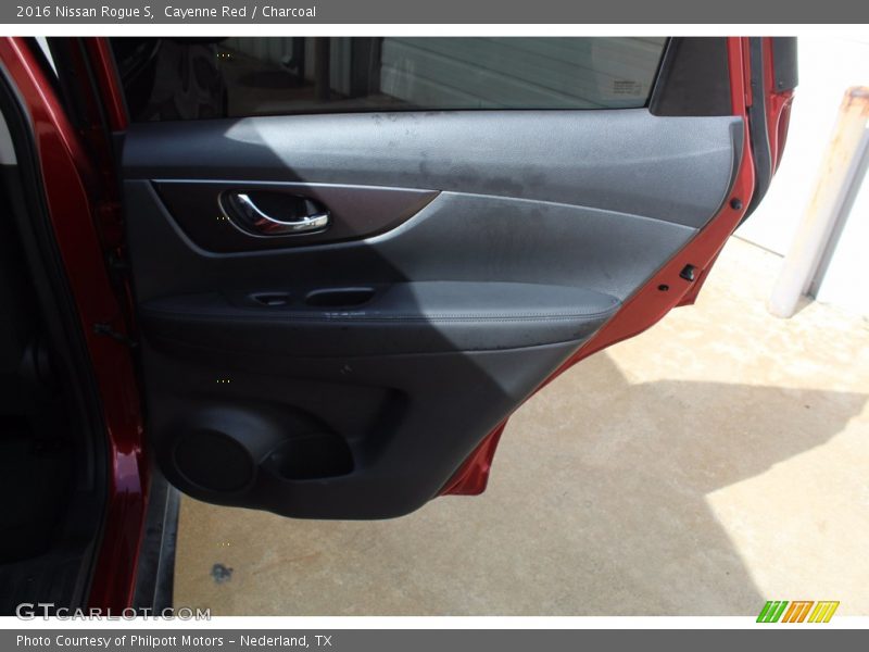 Cayenne Red / Charcoal 2016 Nissan Rogue S