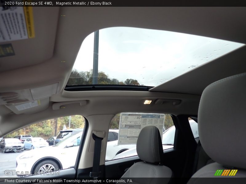 Magnetic Metallic / Ebony Black 2020 Ford Escape SE 4WD