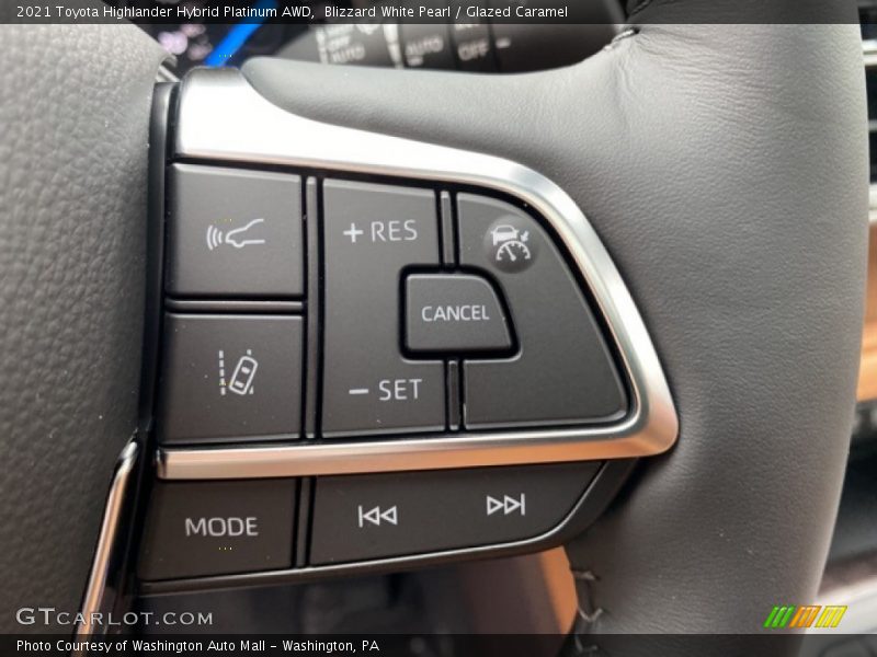  2021 Highlander Hybrid Platinum AWD Steering Wheel