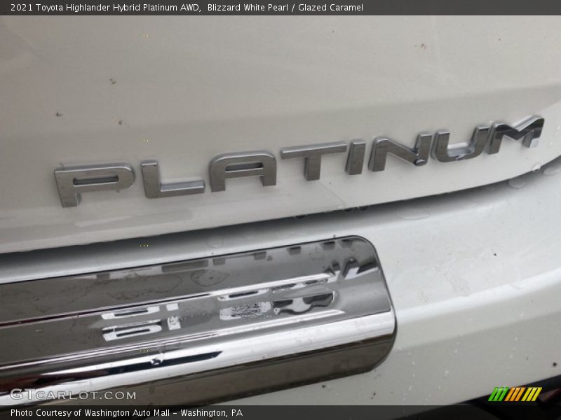 Blizzard White Pearl / Glazed Caramel 2021 Toyota Highlander Hybrid Platinum AWD