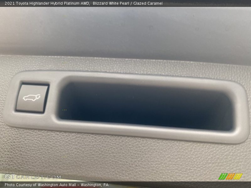 Blizzard White Pearl / Glazed Caramel 2021 Toyota Highlander Hybrid Platinum AWD