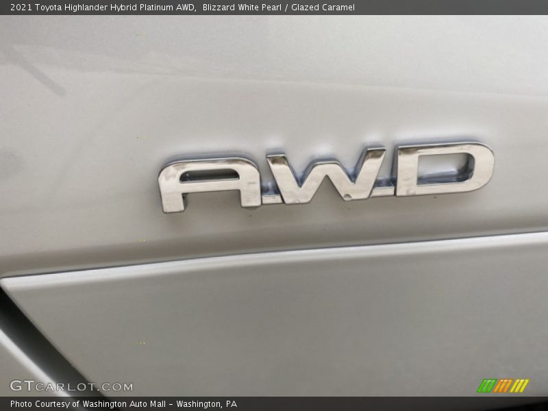 Blizzard White Pearl / Glazed Caramel 2021 Toyota Highlander Hybrid Platinum AWD