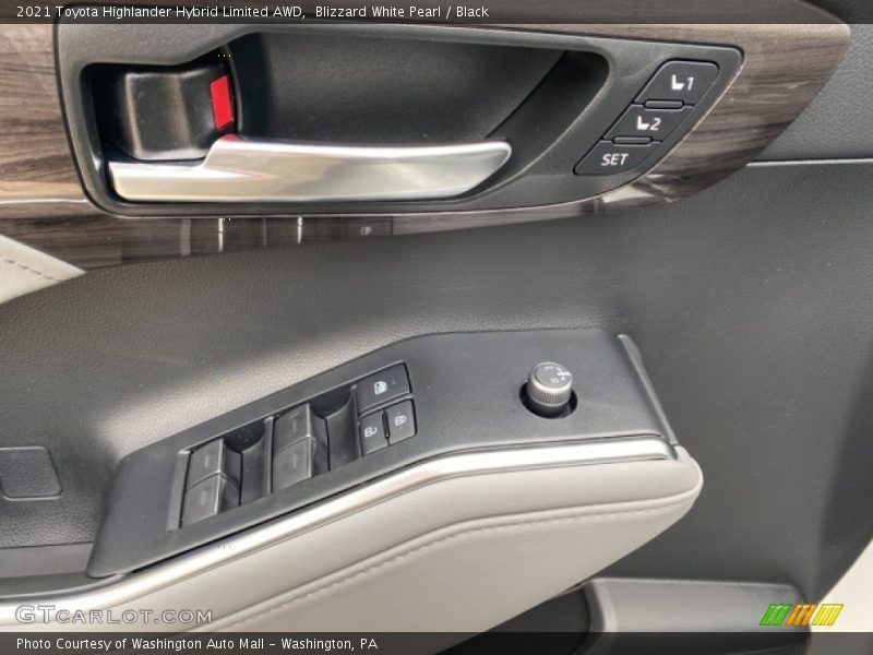 Blizzard White Pearl / Black 2021 Toyota Highlander Hybrid Limited AWD