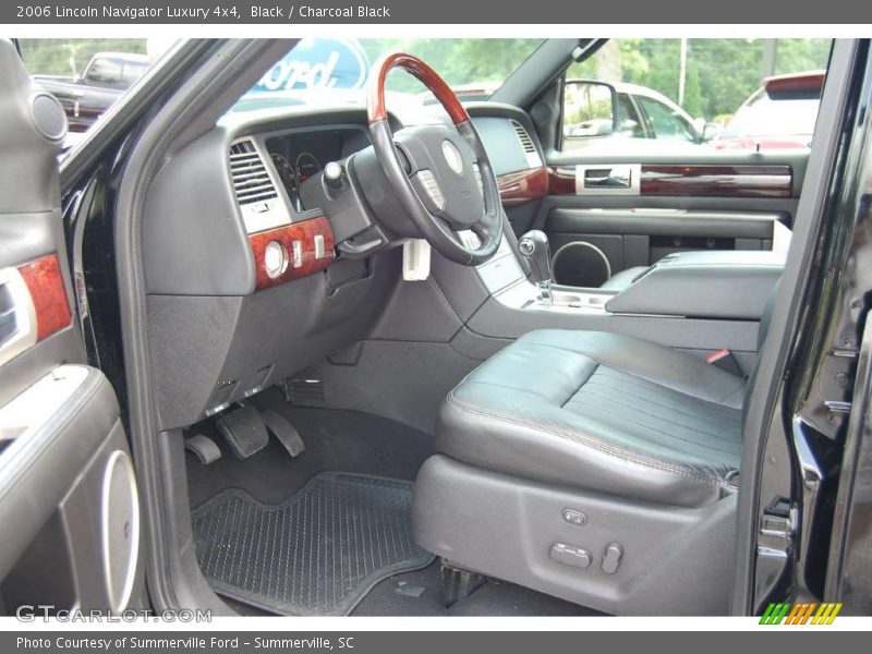 Black / Charcoal Black 2006 Lincoln Navigator Luxury 4x4